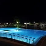 Duplex Vista Dorada 64 * מספאלומס